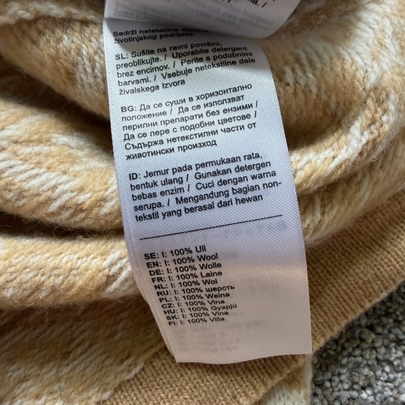 Fjallraven Snow Cardigan W in Dune Beige Yellow Size XS Wool Full Zip - Picture 13 of 16